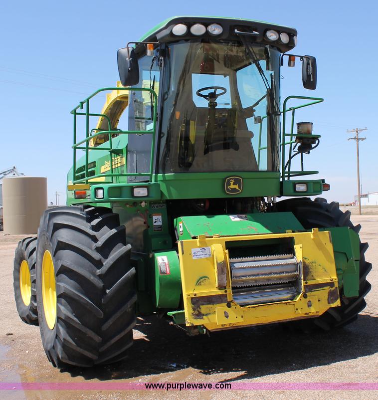 image for item G5722 2006 John Deere 7700 forage chopper