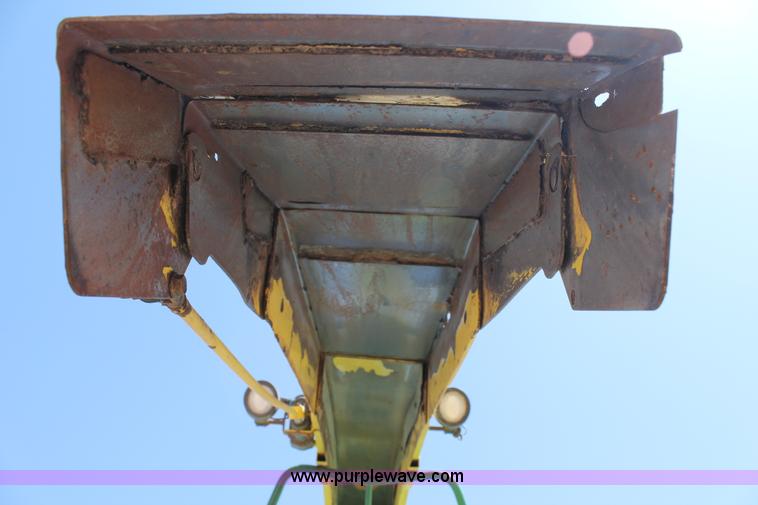 image for item G5722 2006 John Deere 7700 forage chopper