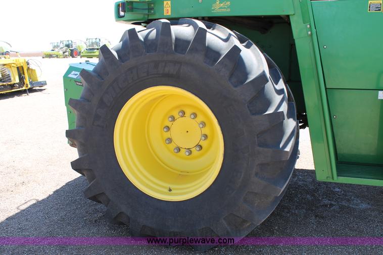 image for item G5722 2006 John Deere 7700 forage chopper