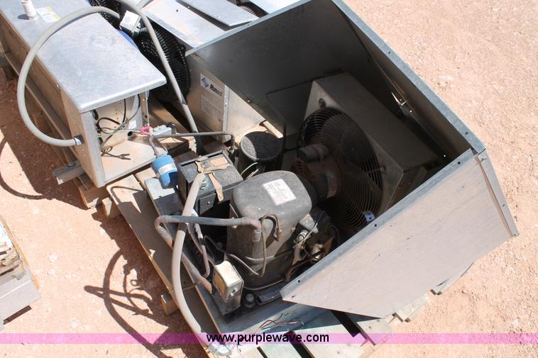 image for item G5724 Walk-in cooler