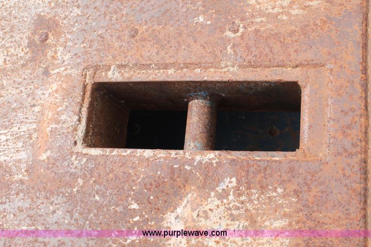 image for item G5728 10' x 24' trench box