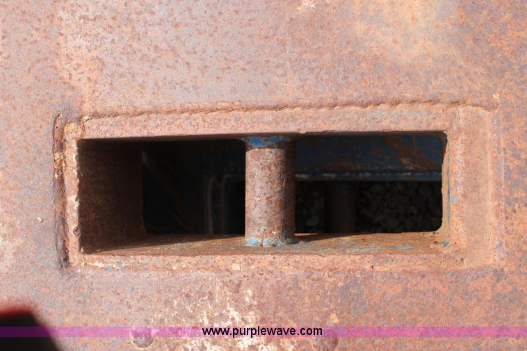 image for item G5728 10' x 24' trench box