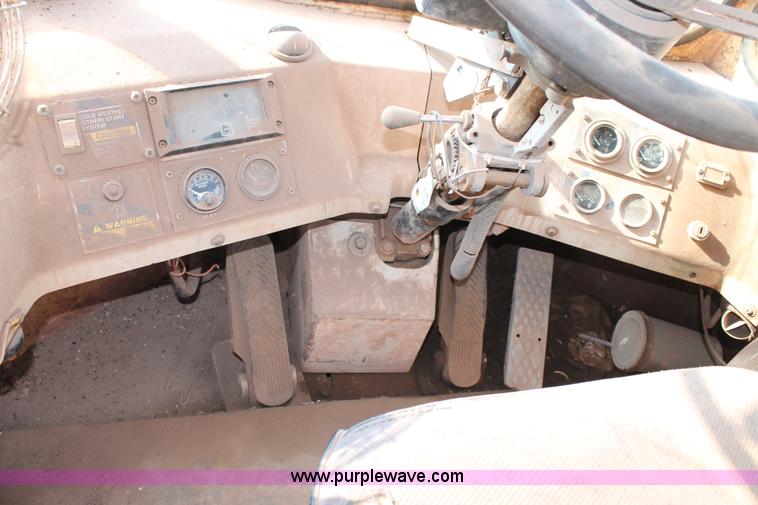 image for item G5729 1991 Trojan 5500 wheel loader