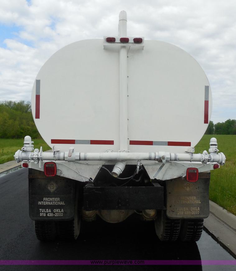 image for item H3193 1980 Ford 9000 water truck