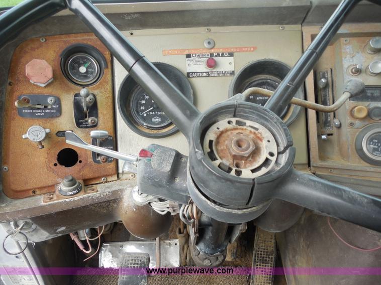 image for item H3193 1980 Ford 9000 water truck