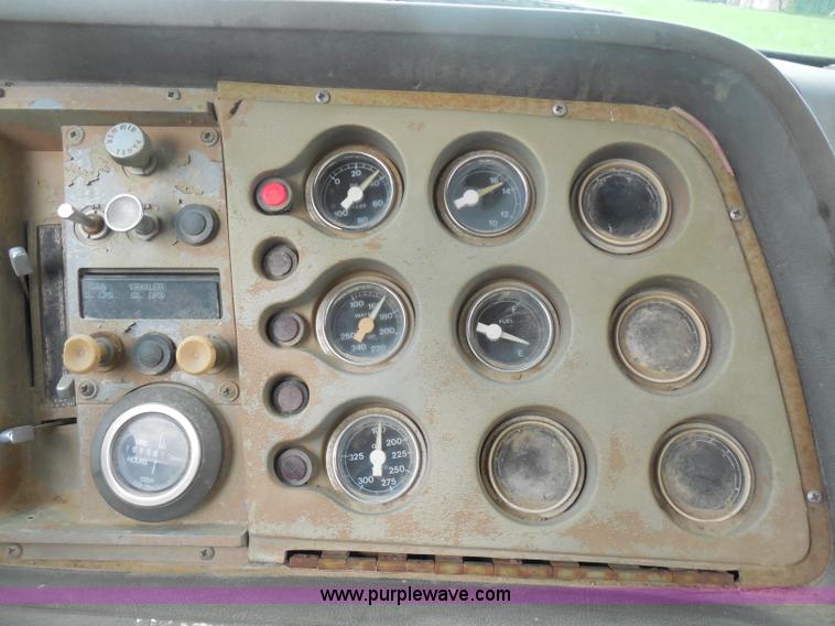 image for item H3193 1980 Ford 9000 water truck