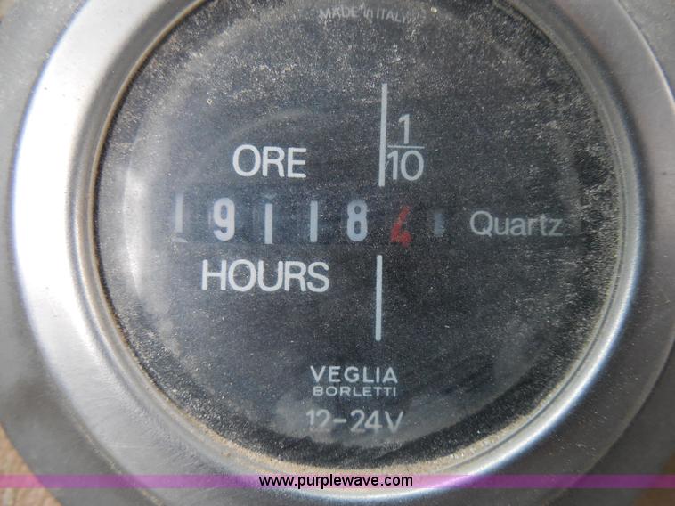 image for item H3193 1980 Ford 9000 water truck