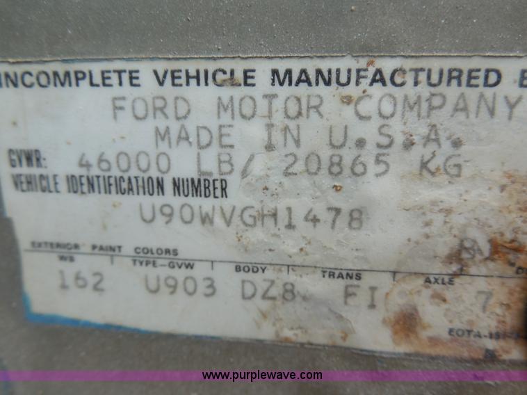 image for item H3193 1980 Ford 9000 water truck