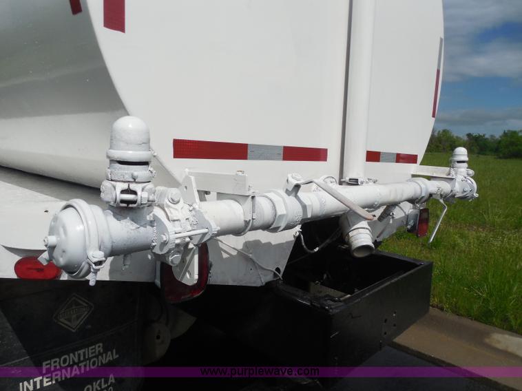 image for item H3193 1980 Ford 9000 water truck