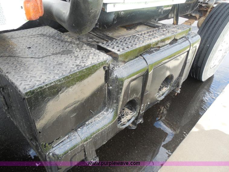 image for item H3193 1980 Ford 9000 water truck