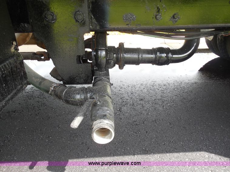 image for item H3193 1980 Ford 9000 water truck