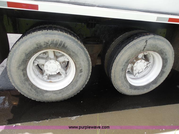 image for item H3193 1980 Ford 9000 water truck