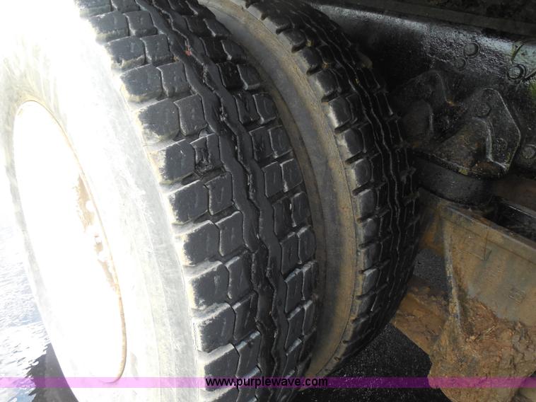 image for item H3193 1980 Ford 9000 water truck