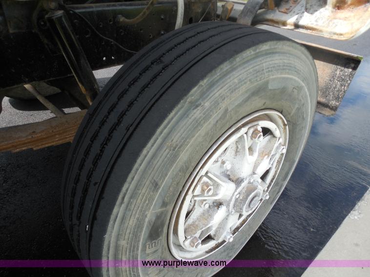 image for item H3193 1980 Ford 9000 water truck