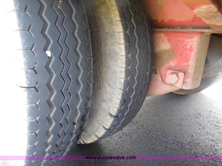 image for item H3195 1977 Multiquip hydraulic dovetail lowboy trailer