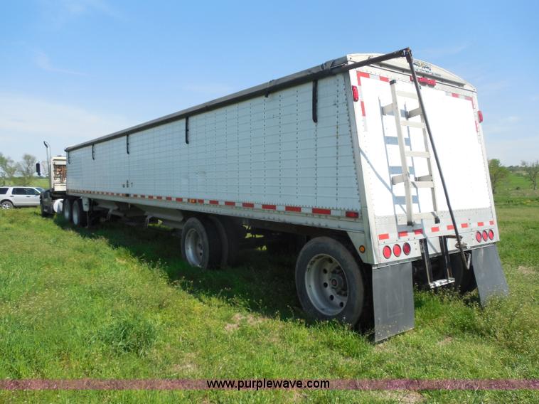 image for item H3197 2005 Wilson DWH-551C hopper bottom aluminum trailer