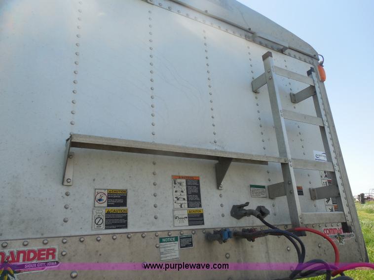 image for item H3197 2005 Wilson DWH-551C hopper bottom aluminum trailer