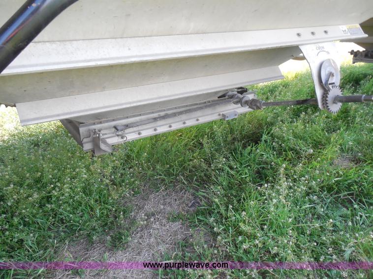 image for item H3197 2005 Wilson DWH-551C hopper bottom aluminum trailer