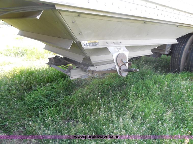 image for item H3197 2005 Wilson DWH-551C hopper bottom aluminum trailer