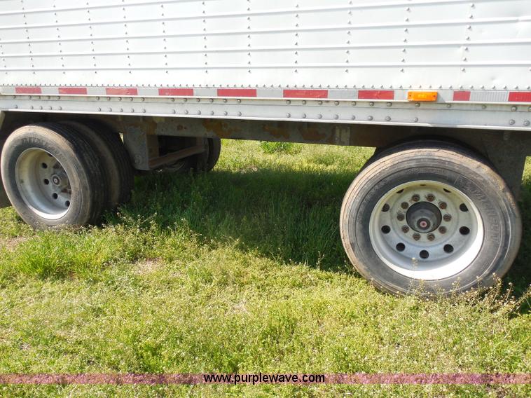 image for item H3197 2005 Wilson DWH-551C hopper bottom aluminum trailer