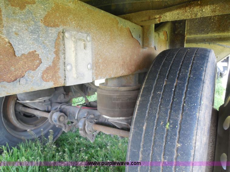 image for item H3197 2005 Wilson DWH-551C hopper bottom aluminum trailer