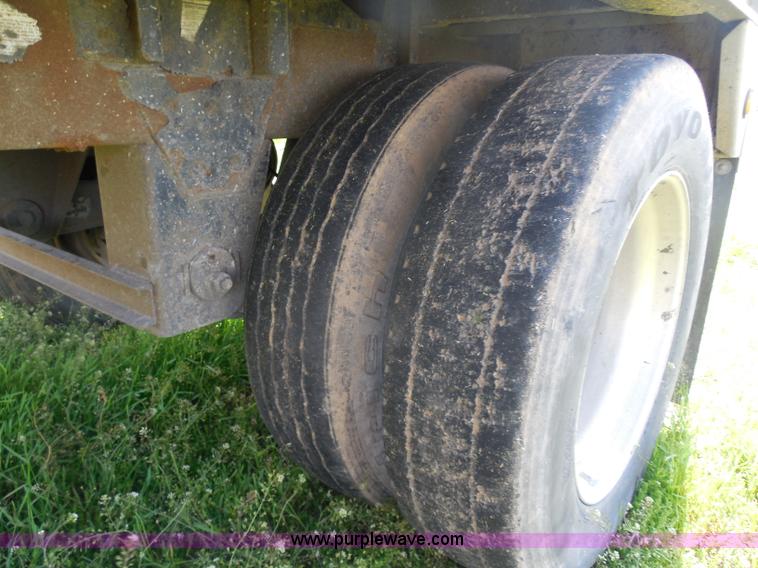 image for item H3197 2005 Wilson DWH-551C hopper bottom aluminum trailer