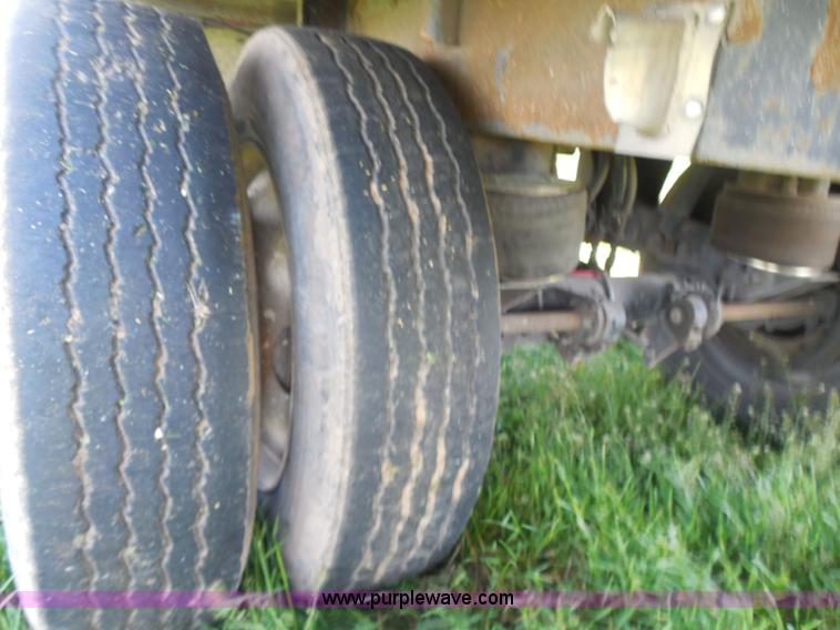 image for item H3197 2005 Wilson DWH-551C hopper bottom aluminum trailer