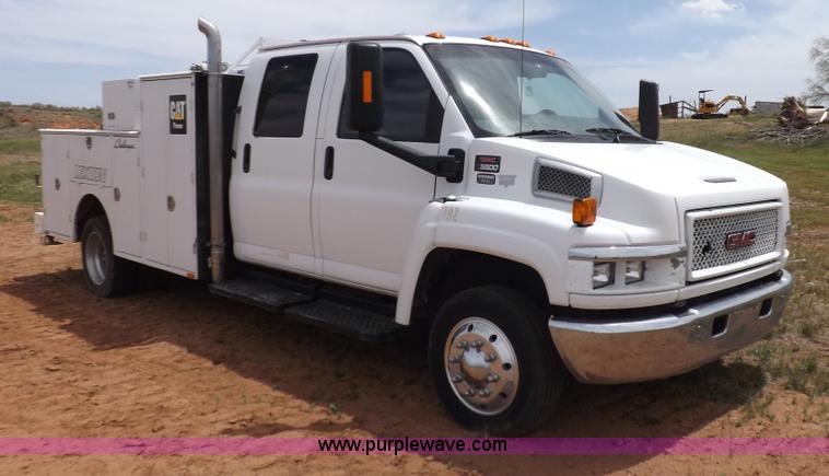 image for item H7114 2007 GMC C5500 service truck