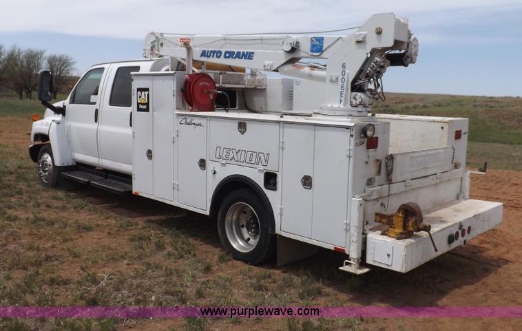 image for item H7114 2007 GMC C5500 service truck