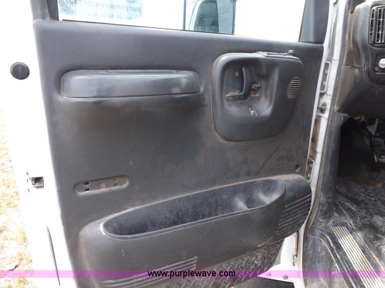 image for item H7114 2007 GMC C5500 service truck