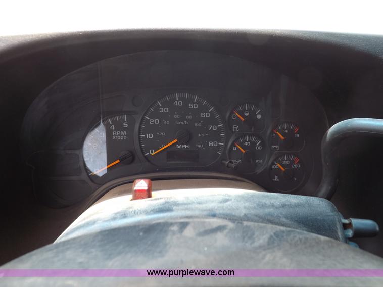 image for item H7114 2007 GMC C5500 service truck