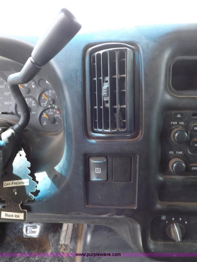 image for item H7114 2007 GMC C5500 service truck