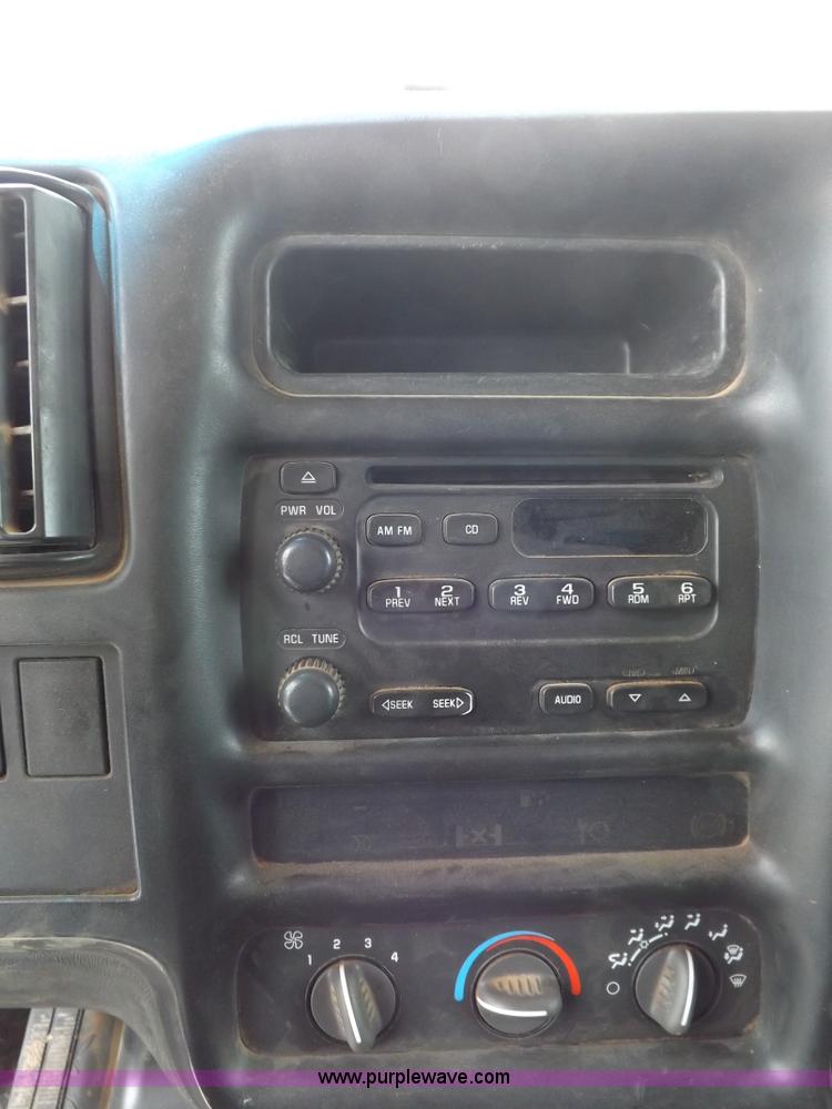 image for item H7114 2007 GMC C5500 service truck