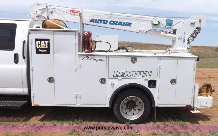 image for item H7114 2007 GMC C5500 service truck