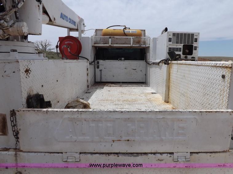 image for item H7114 2007 GMC C5500 service truck