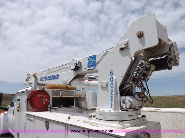 image for item H7114 2007 GMC C5500 service truck