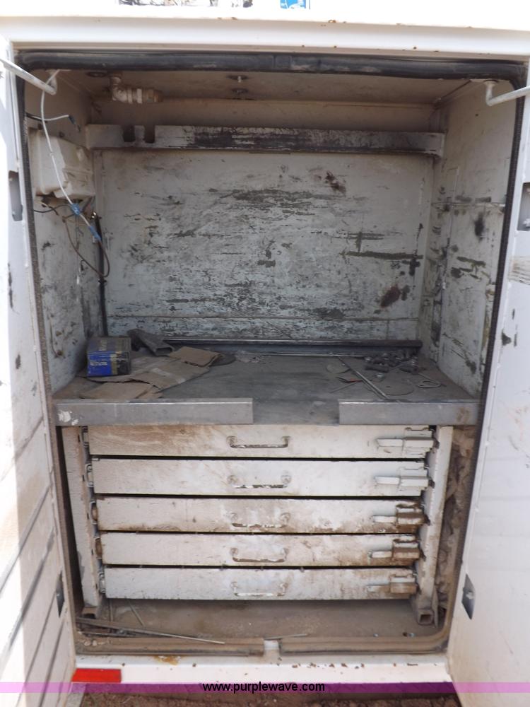 image for item H7114 2007 GMC C5500 service truck