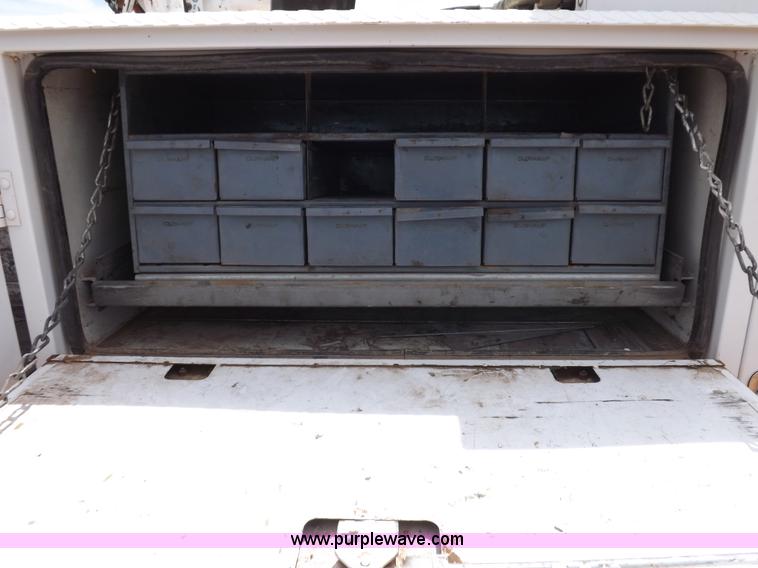 image for item H7114 2007 GMC C5500 service truck