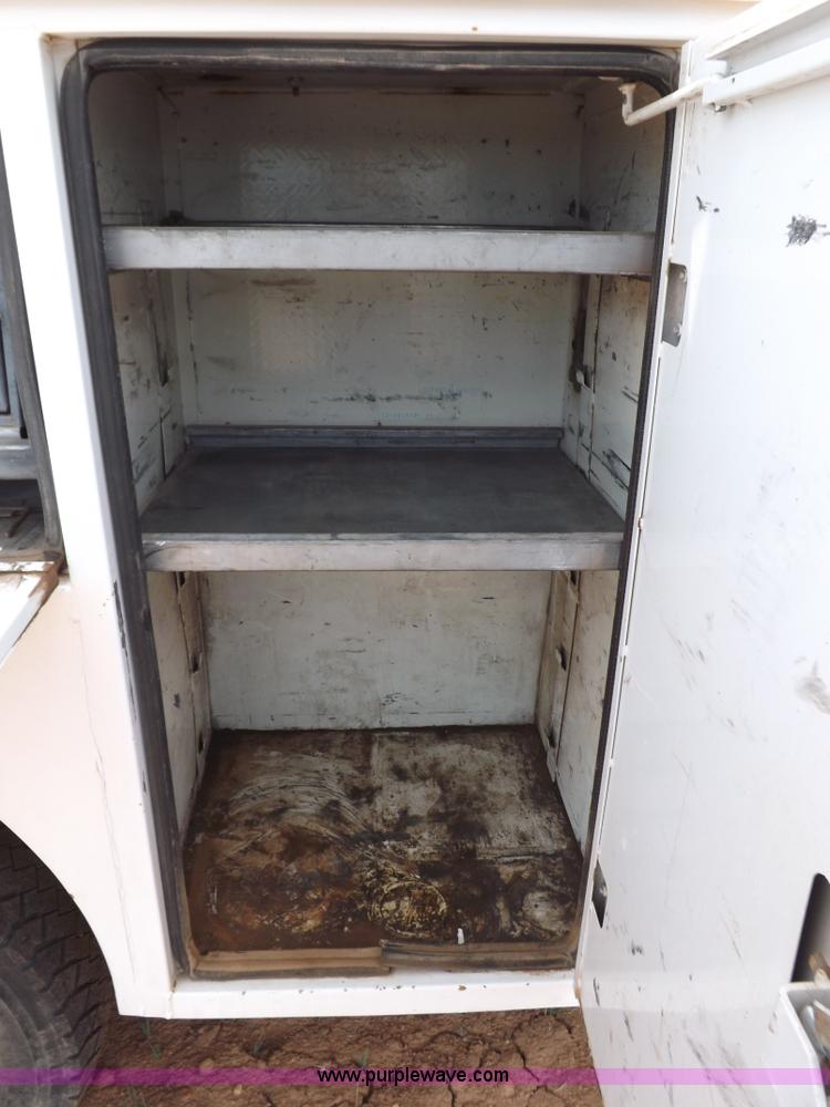 image for item H7114 2007 GMC C5500 service truck