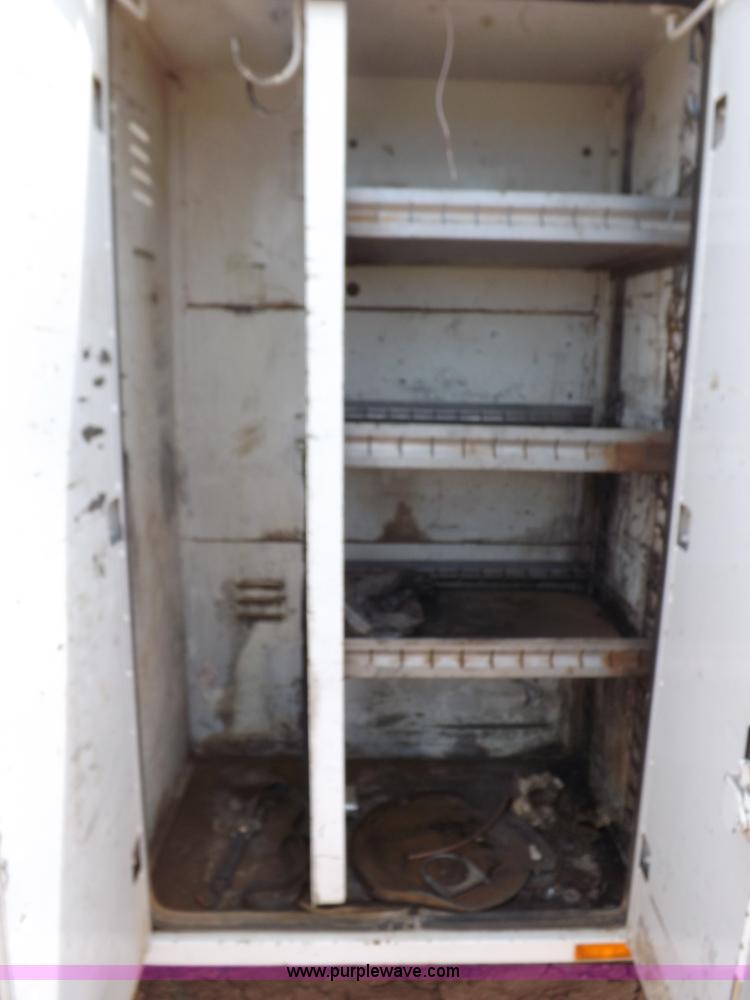 image for item H7114 2007 GMC C5500 service truck