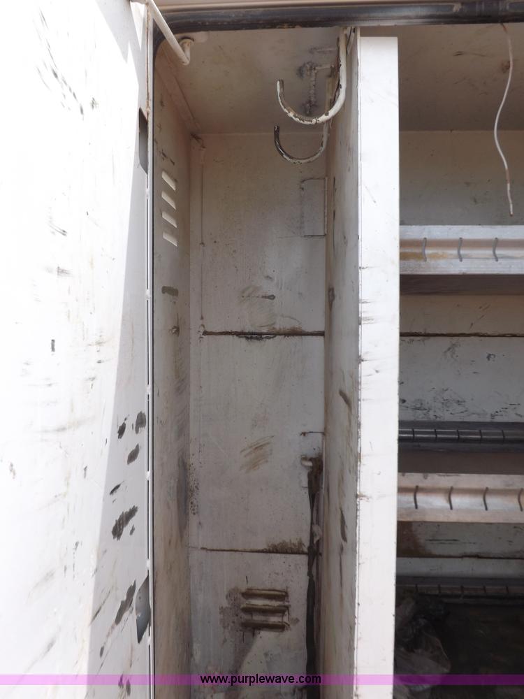 image for item H7114 2007 GMC C5500 service truck