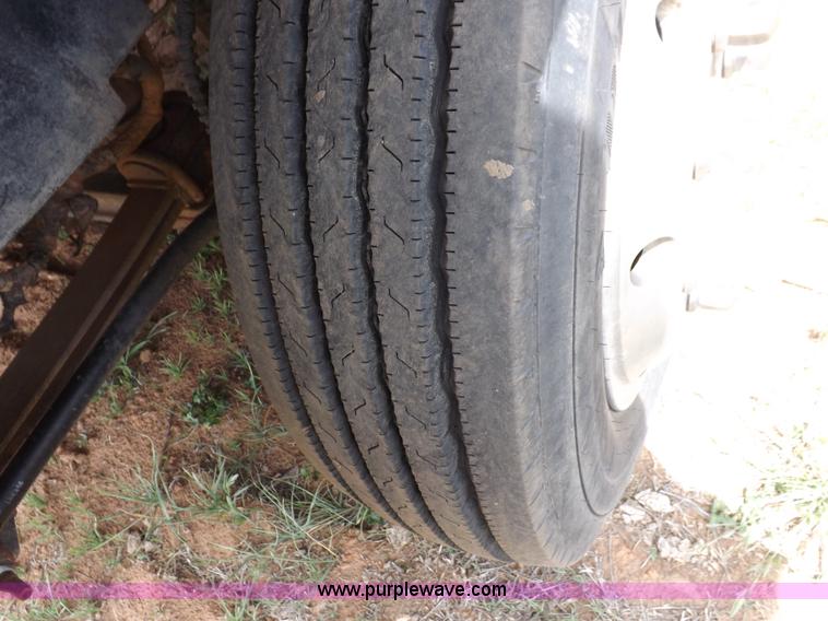 image for item H7114 2007 GMC C5500 service truck