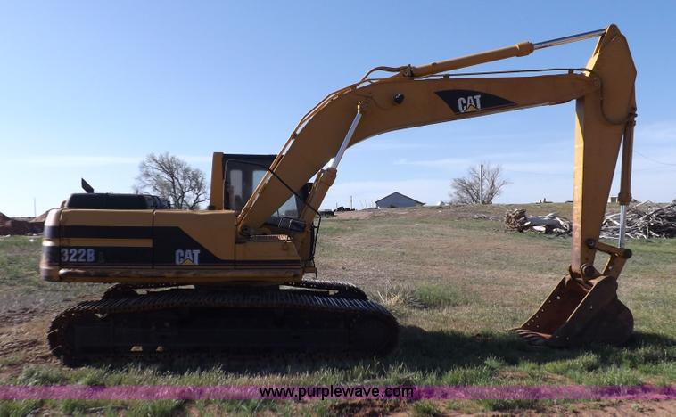 image for item H7117 1997 Caterpillar 322B L excavator