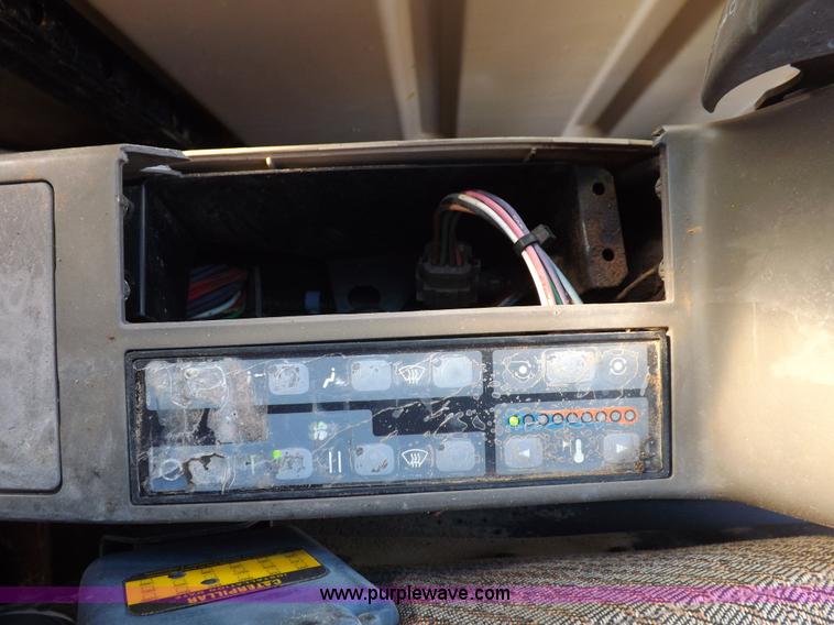 image for item H7117 1997 Caterpillar 322B L excavator