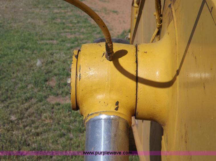 image for item H7117 1997 Caterpillar 322B L excavator