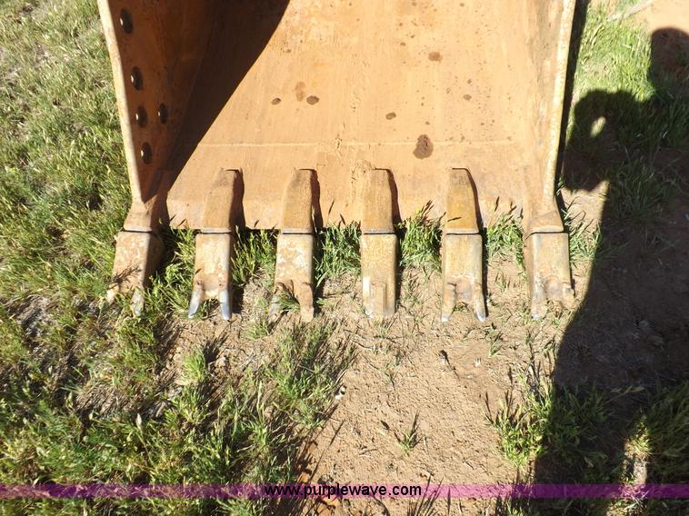 image for item H7117 1997 Caterpillar 322B L excavator