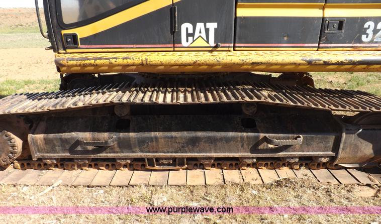 image for item H7117 1997 Caterpillar 322B L excavator
