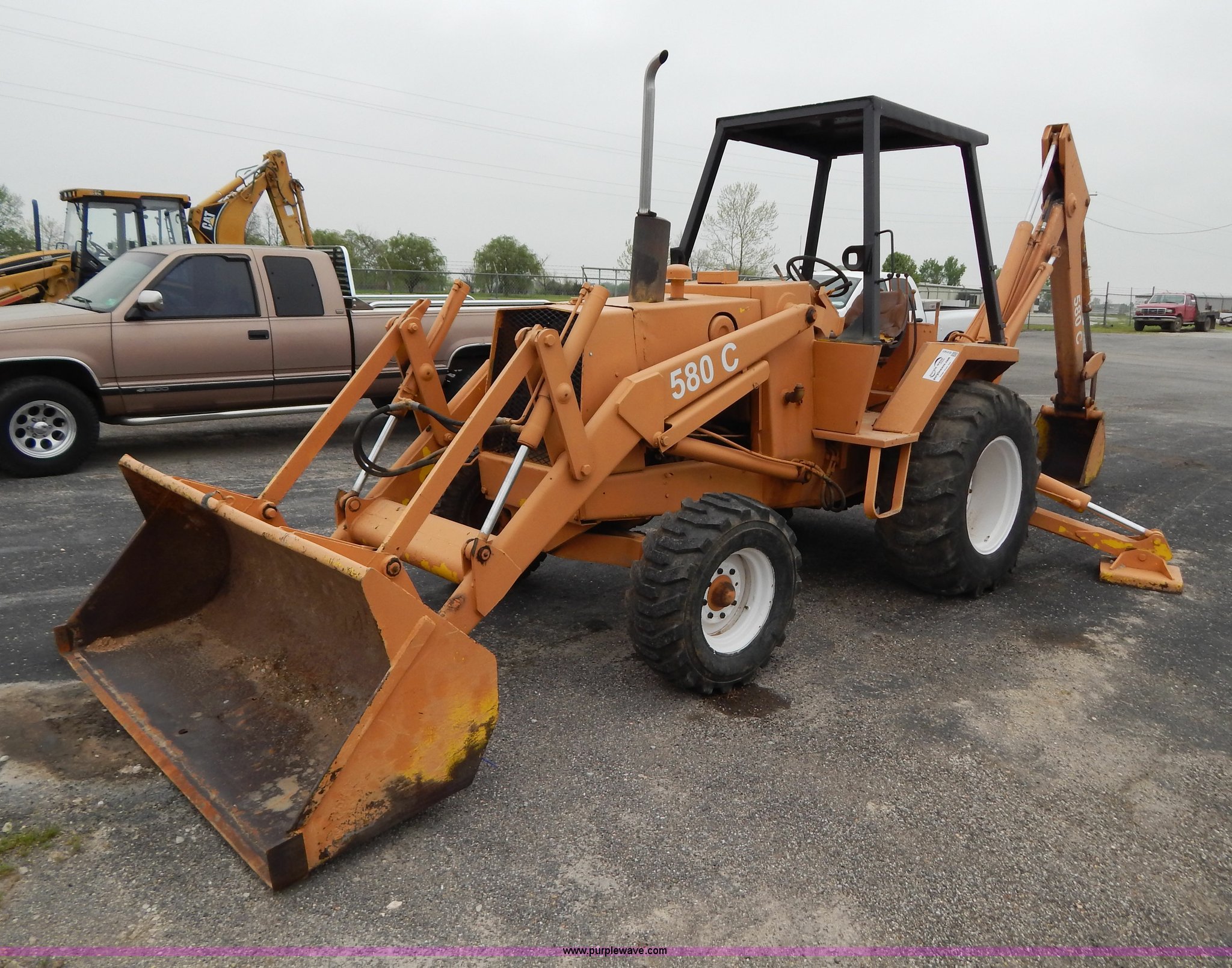 Case 580C backhoe in Grove , OK Item G3167 sold Purple Wave
