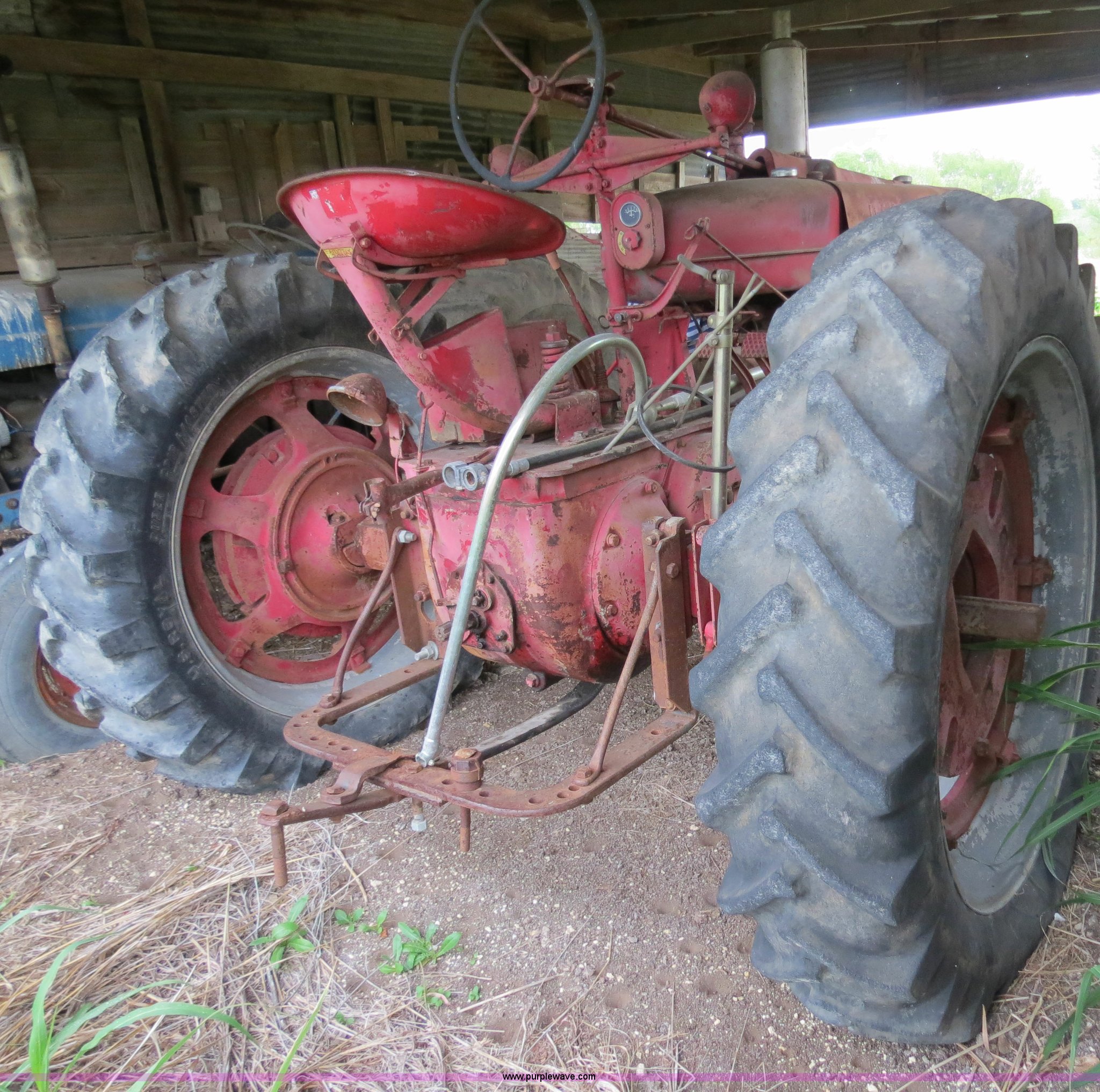 1941 Farmall M tractor in Alvarado, TX Item S9682 sold Purple Wave