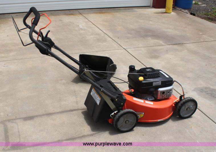 image for item AA9001 2007 Husqvarna W21 mower